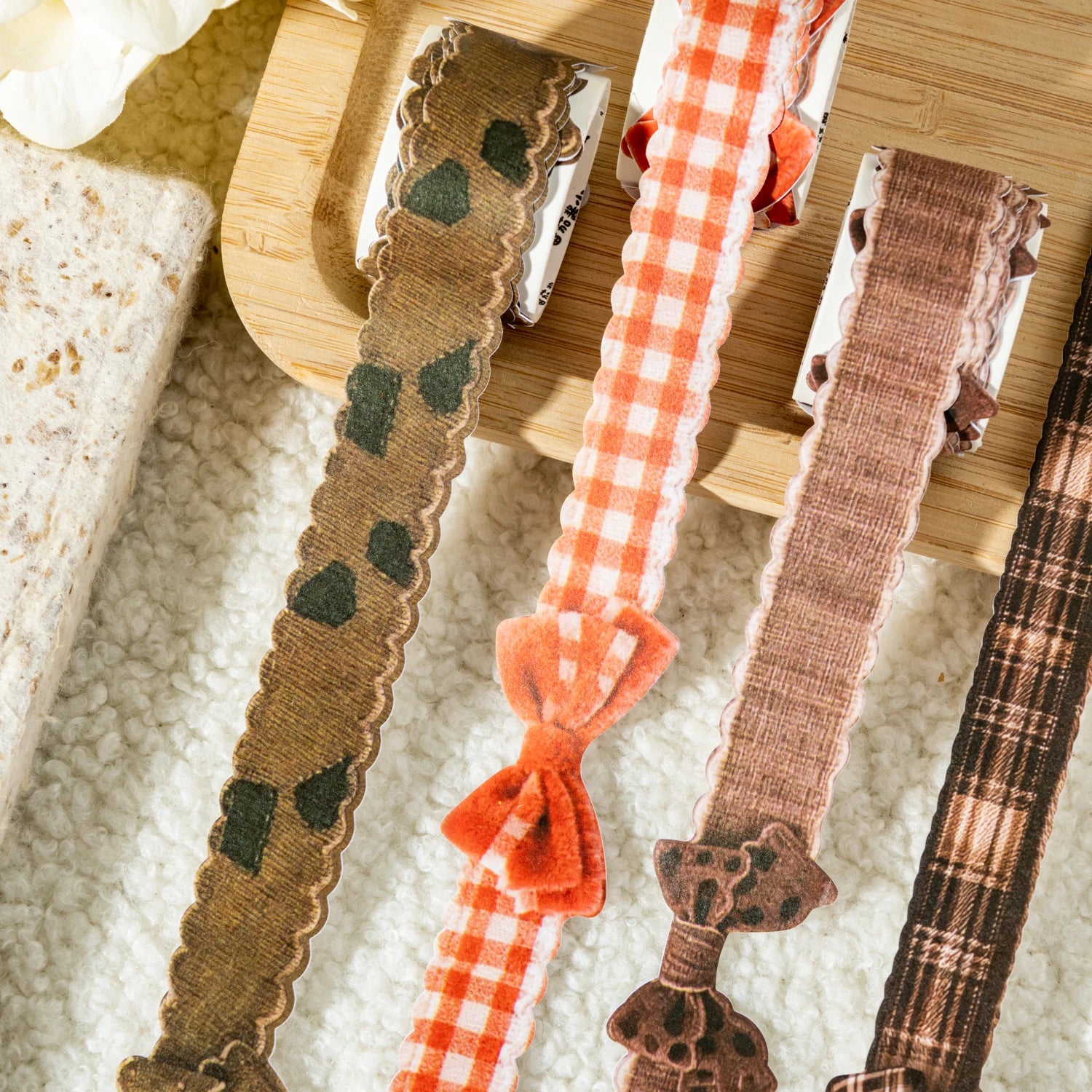 1 Roll Bow Pattern Fabric Texture Themed Die-Cut Washi Tape for DIY Scrapbook Frame Collage Laptop Phone Cup Luggage Guitar Deco Qme