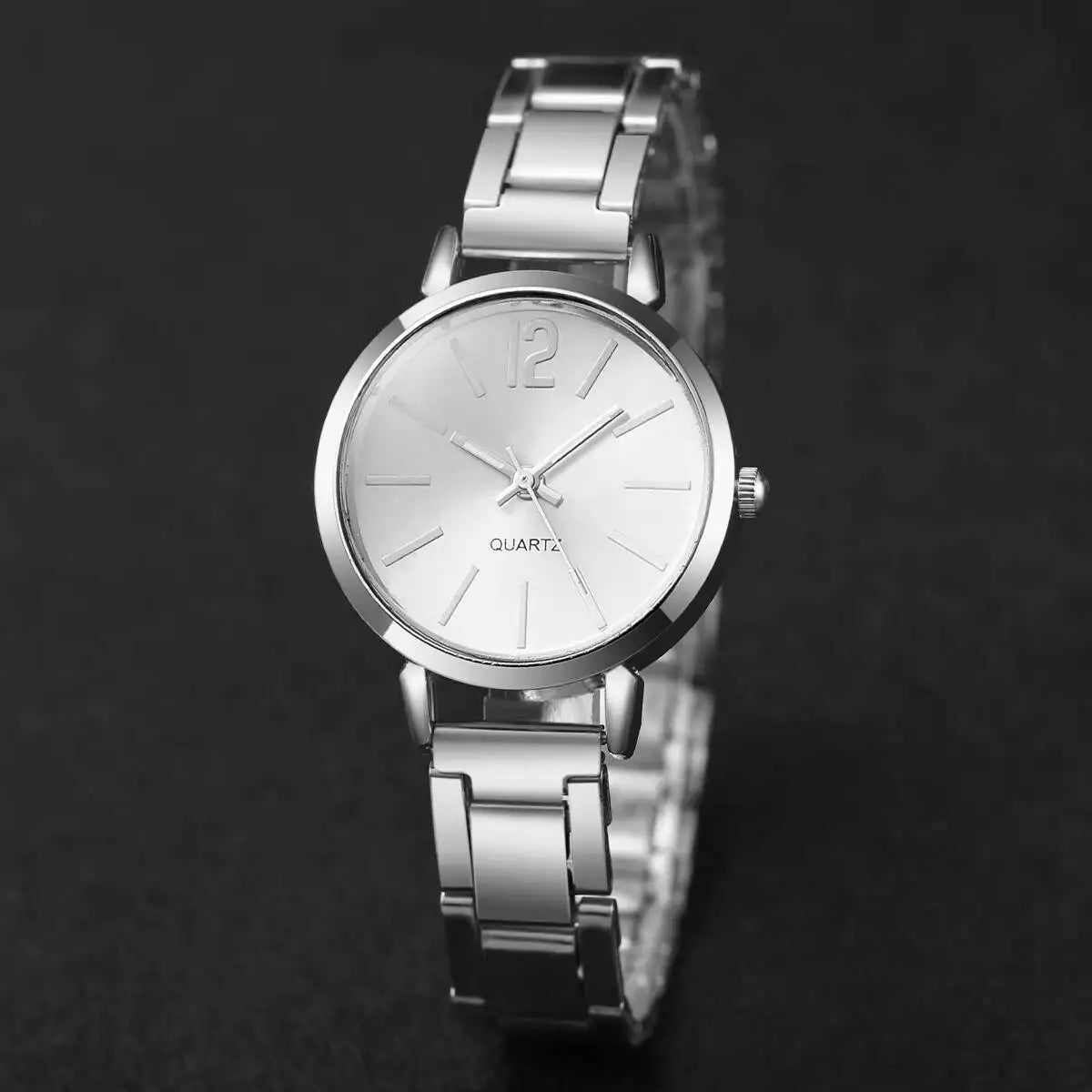Women's Watch Light Luxury Steel Belt Women's Watch Female Student Fashion Simple Quartz Watch Qme silver