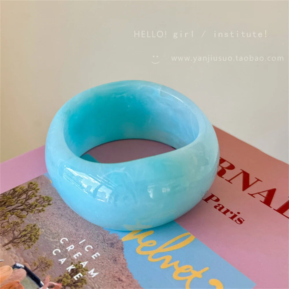 Fashion Colorful Irregular Resin Bangle Bracelet for Women Simple Retro Wide Edged Geometric Bracelet Casual Accessory Bangle Qme lan