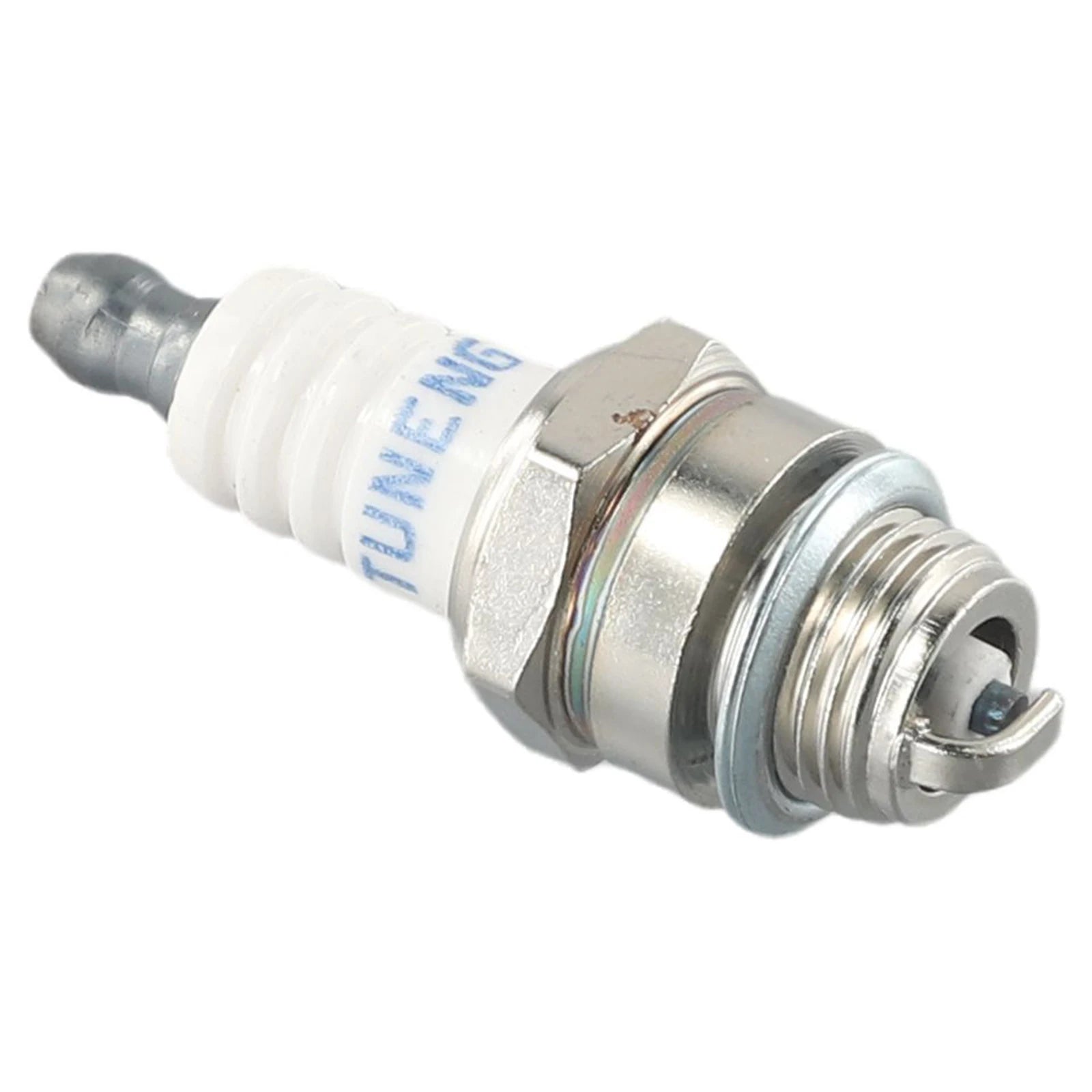 2 pcs Sparkle Plug Universal CJ8 Torch L6RTC L7RTC L8RTC L8RTF Engines Small Standard Generators Garden Power Tools Accessories Qme