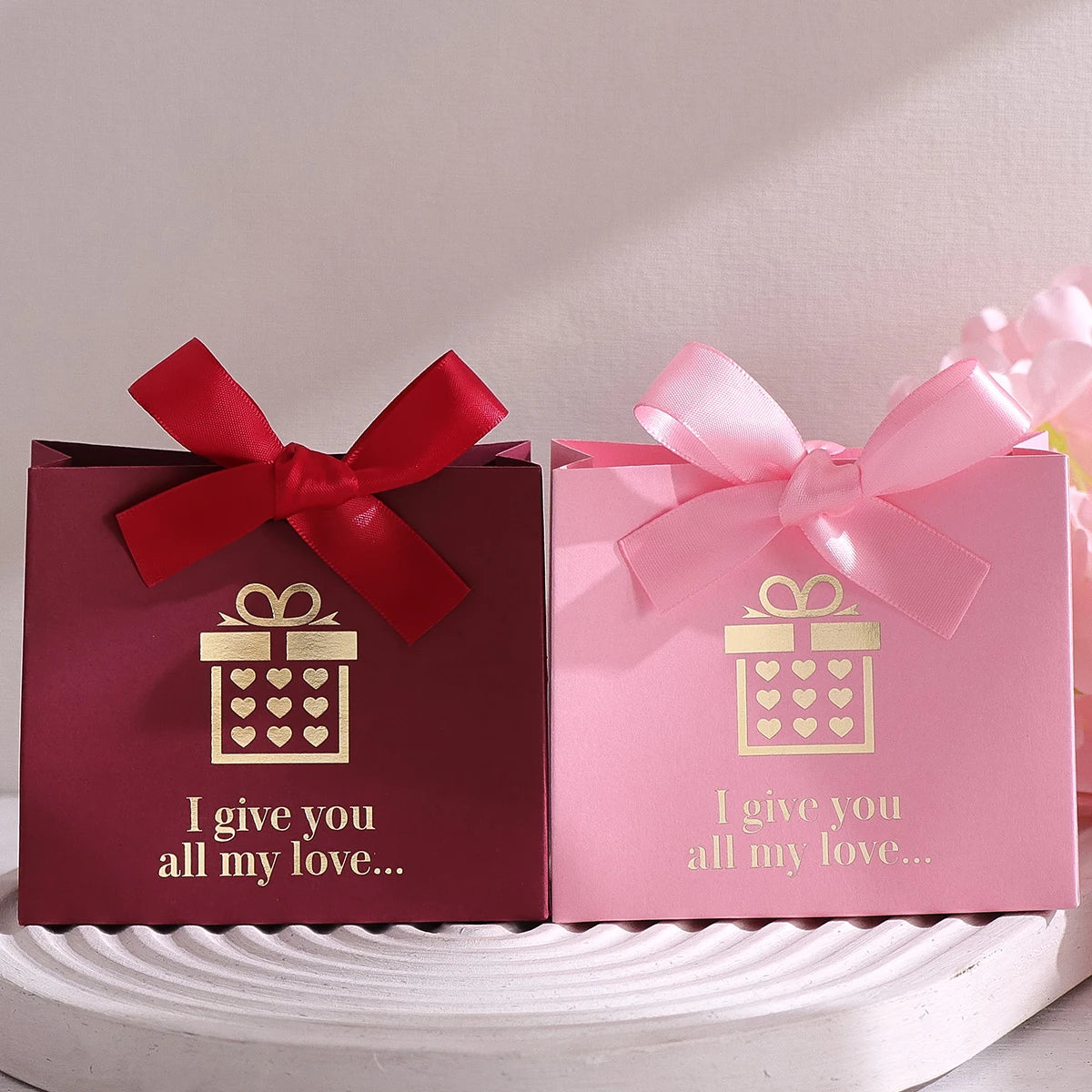 10 Pack of Cute Mini Gift Boxes in Heart Shape - Perfect for Valentine's Day, Weddings and Special Occasions - Ideal for Candies Qme