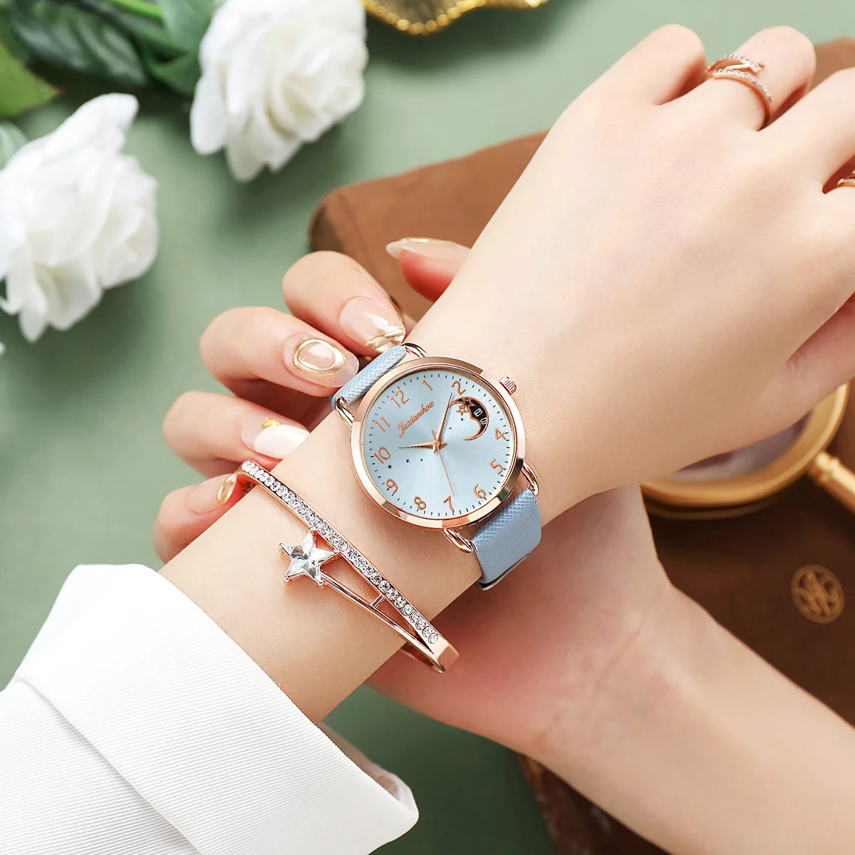 2PCS Fashion Moon Dial Women Quartz Watch Bracelet Set Casual Leather Strap Ladies Wristwatch Reloj Mujer（Without Box） Qme
