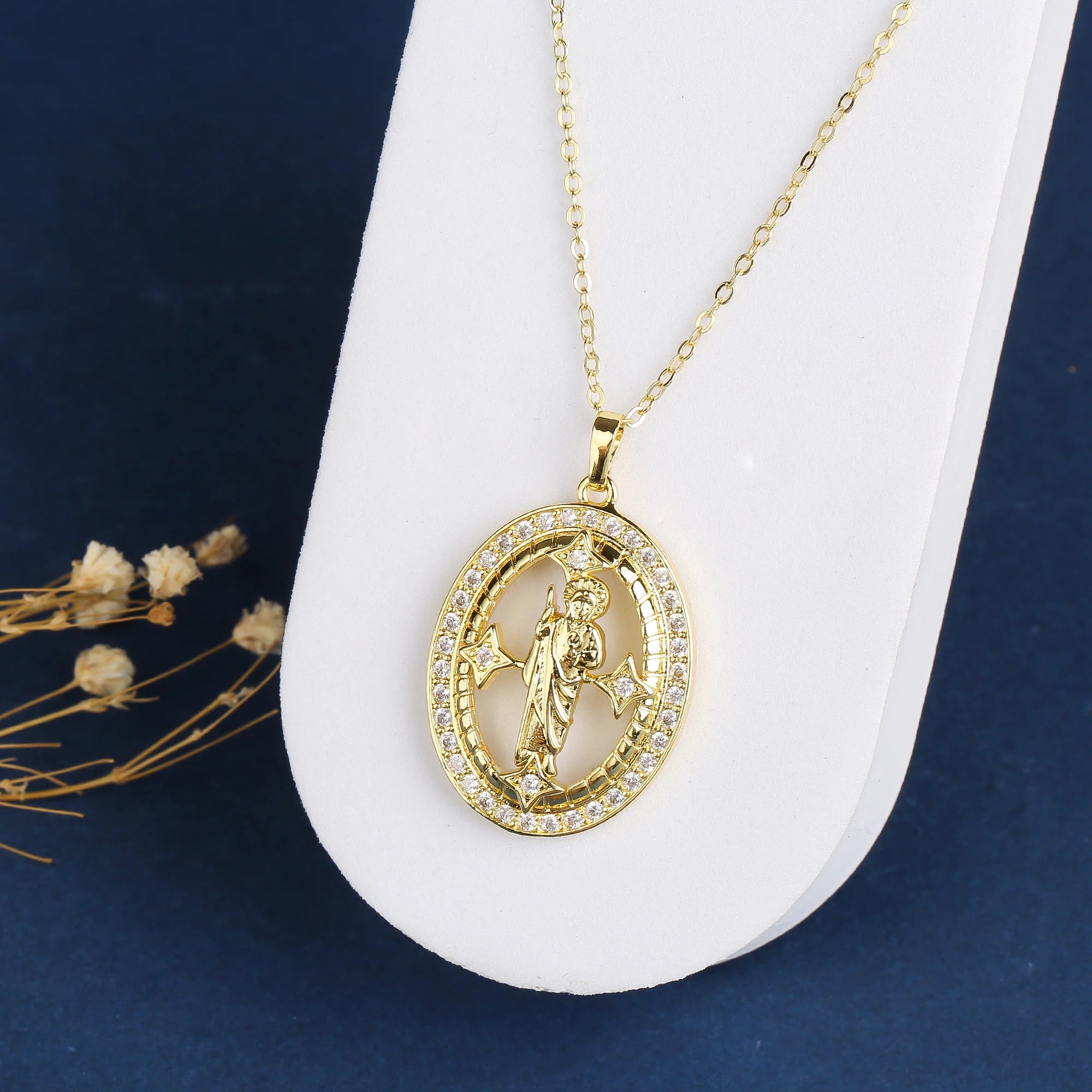 Hot Sale High Quality Gold Plated Religious St. Jude Madonna Pendant Necklace For Men Women Shiny Zirconia Party Luxury Jewelry Qme 2