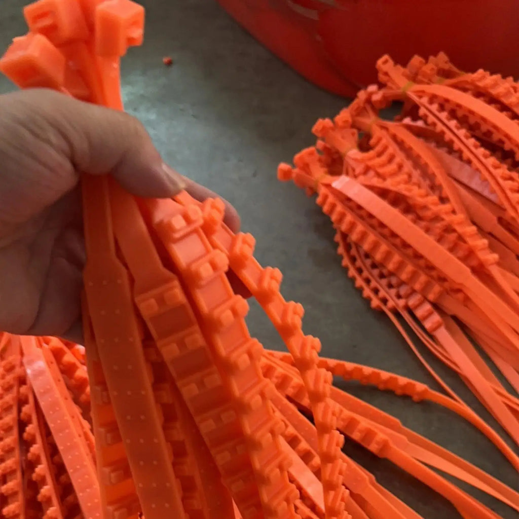 Snow Tire Chains 10 Pieces Automotive Tire Zip Ties for Snow Wheel Anti-Slip Chains for Sedan SUV Truck Outdoor Winter Driving Qme