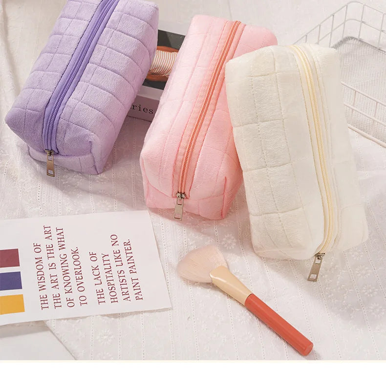 Velvet Makeup Bag Large Capacity Portable Cosmetic Pouch Elegant Qme