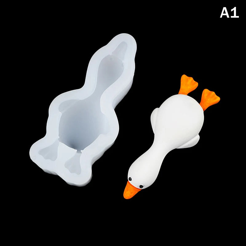 3D Cute Duck Form Silicone Mold DIY Scented Candle Plaster Soap Polymer Clay Resin Mould Handmade Baking Chocolate Cake Mold Qme A1