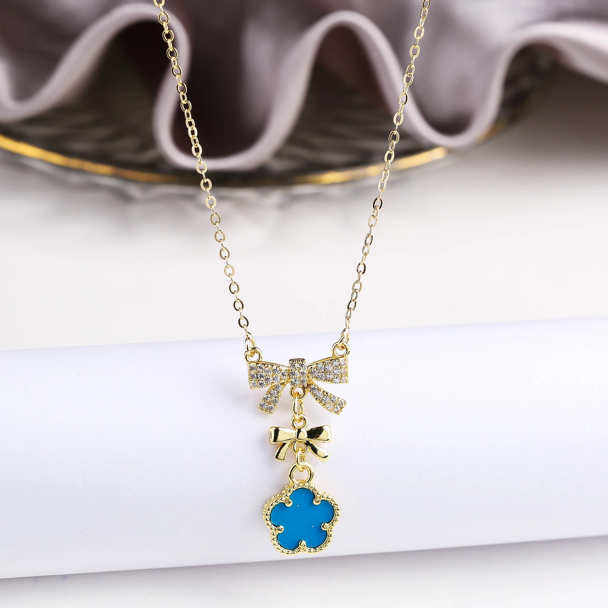 10 Color Natural Stone Five Leaf Flower Pendant Fashion Zirconia Bowknot Choker Chain Classic for Woman Brand Jewelry Clover Qme Blue