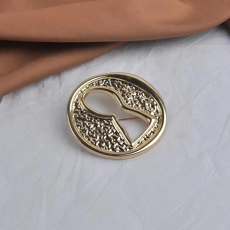 Pleated Brooch Alloy Keyhole Shape Glaze Luxury Badge Pin Trendy Banquet Clothes Metal Pin Qme