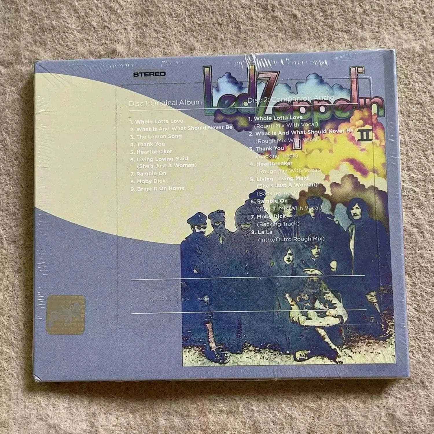 Led Zeppelin II Rock CD, Featuring Tracks Including Whole Lotta Love and Ramble on, Conveying The Raw Power of 70s Hard Rock Qme