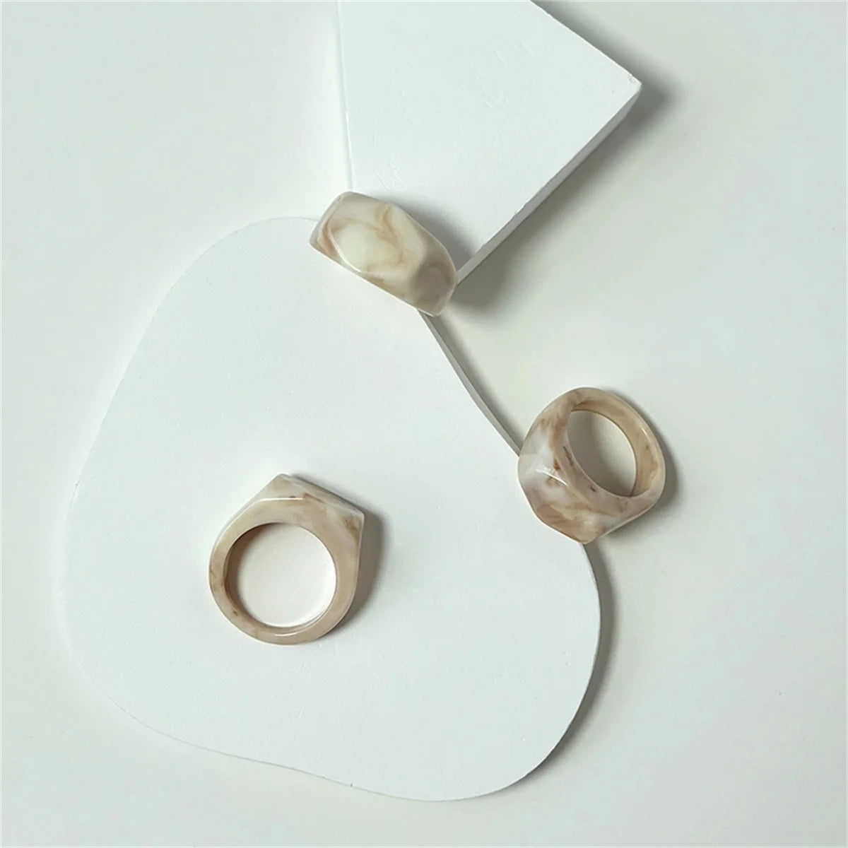 Fashion Colorful Clear Resin Oval Rings Acrylic Water Droplets Shape Women Girls Travel Summer Jewelry Ins Hip Hop Rings Women Qme