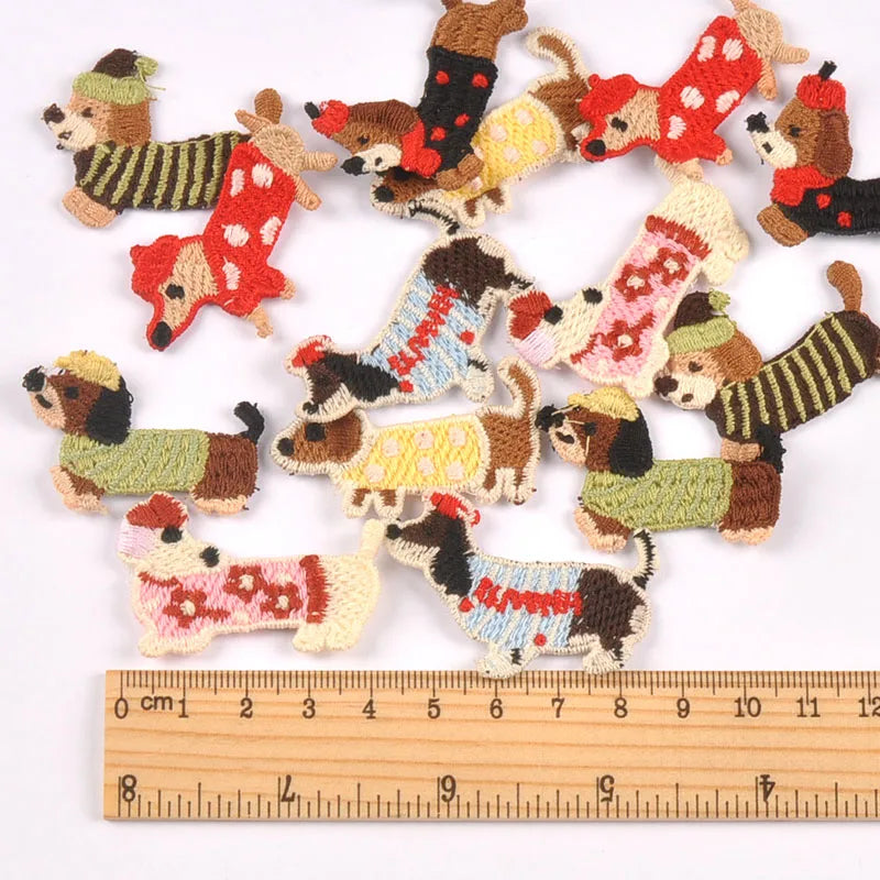10pcs mix colors Multiple designs sausage dogs cloth patch For Clothing Headwear Bags Decoration Sewing Accessories Qme