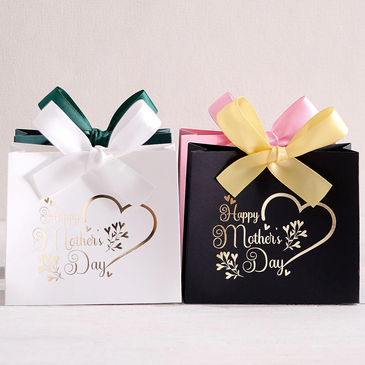 5Pcs Mother's Day Gift Boxes - Small and Elegant Candy Boxes for Mother - Pink and White Design with Gold Paper Printing - Ribbo Qme