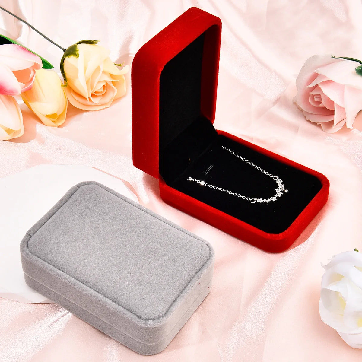 1 round cornered velvet jewelry box, long chain bracelet, ring packaging box, jewelry storage box, necklace box Qme