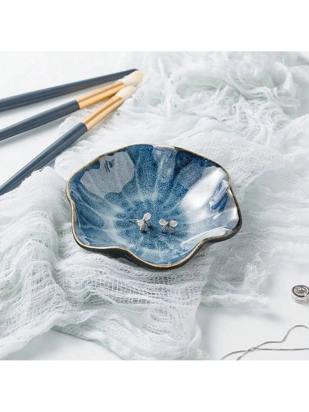 Ceramic Petal Shaped Jewelry Tray Simple Irregular Plate Storage Qme