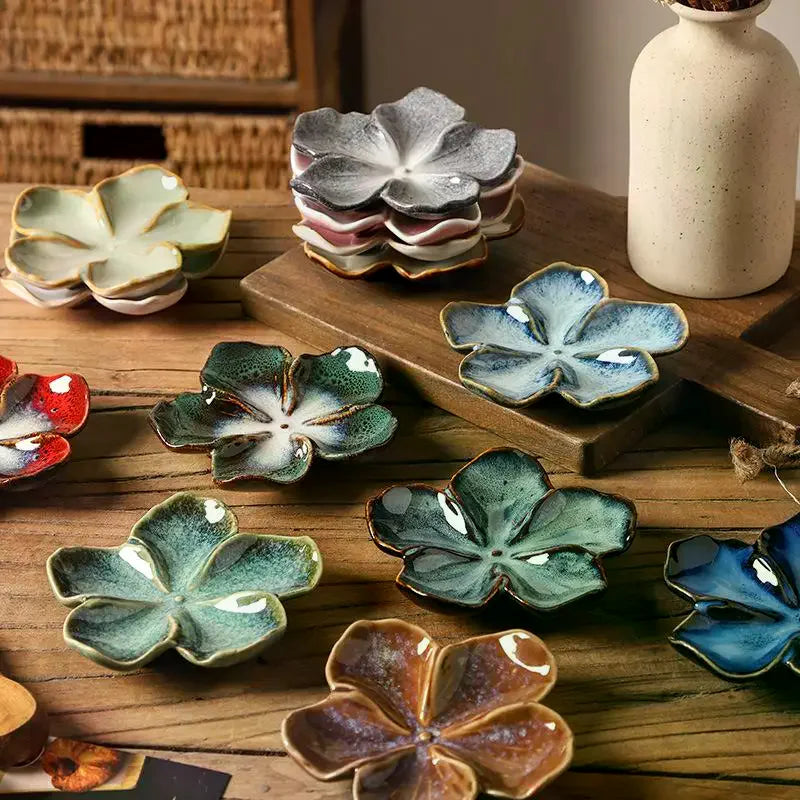 1PCS Ceramic Craft Dish Flower Shaped Small Dish Creative Dipping Sauce Small Dish Multi-color Kiln Transformed Dish Gift Qme