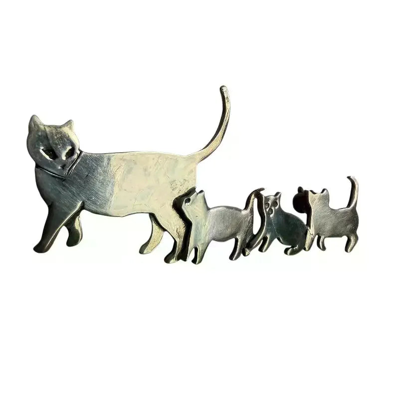 Animal Jewelry Fashion Cute Cat Family Brooch Jewelry Silver Backpack Brooch Minimalist Gold Cat Brooch Bags Qme