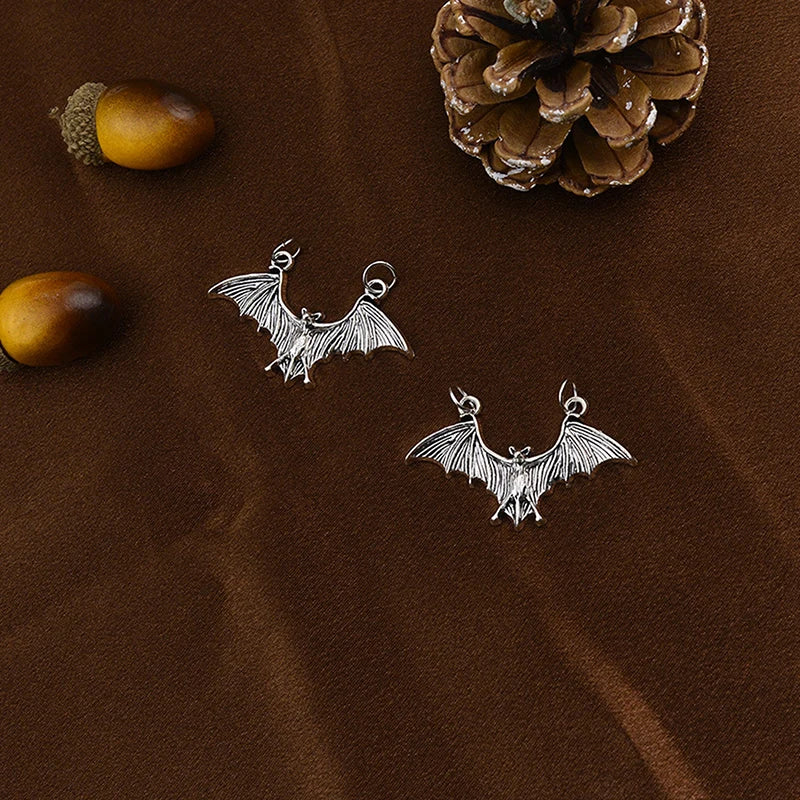 1Pair Bat Shoe Charms Gothic Punk Shoelace Clips Detachable Qme