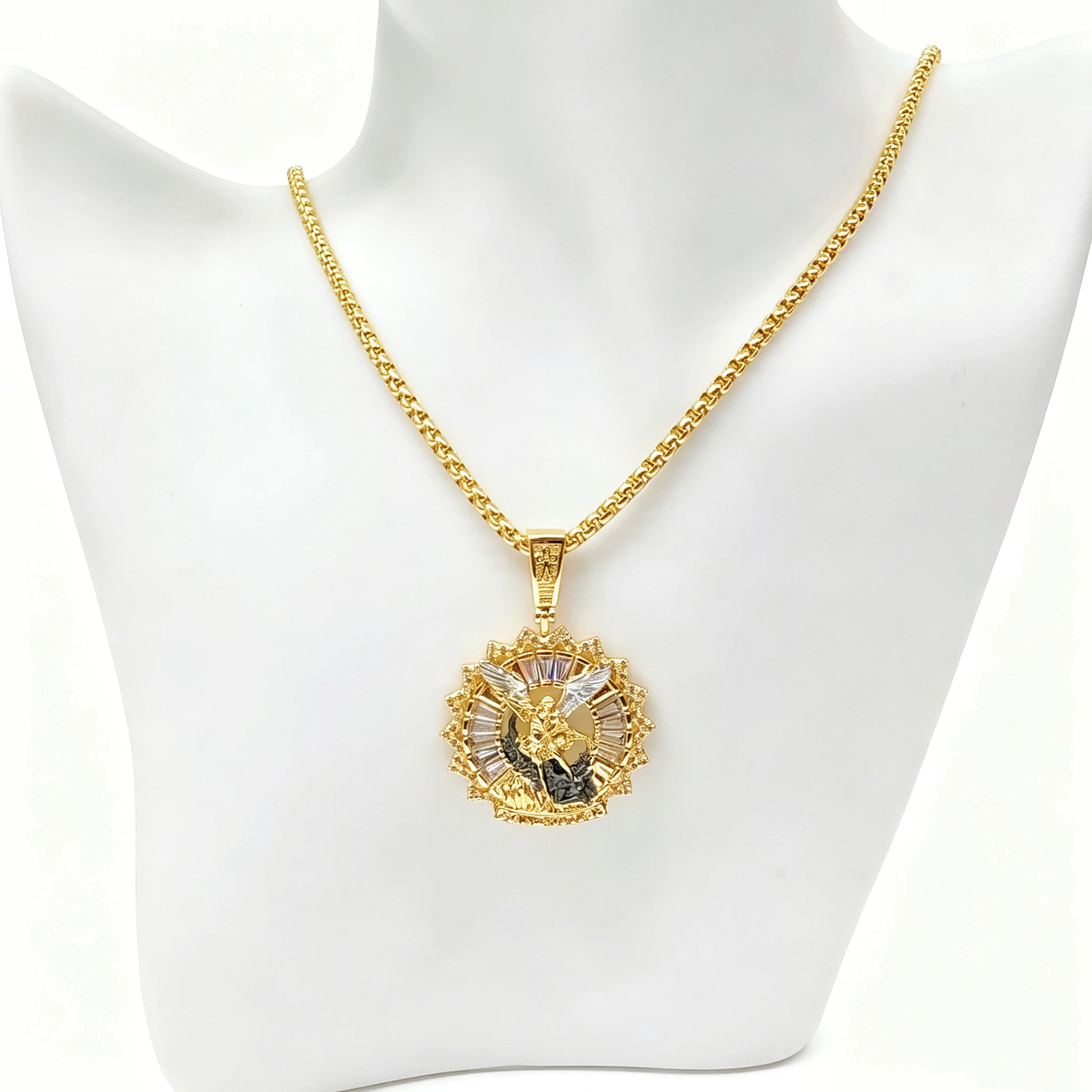 New Arrivals Medallion Religion San Miguel Archangel Zircon Necklace for Men Women Party Gifts Stainless Steel Choker Jewelry Qme