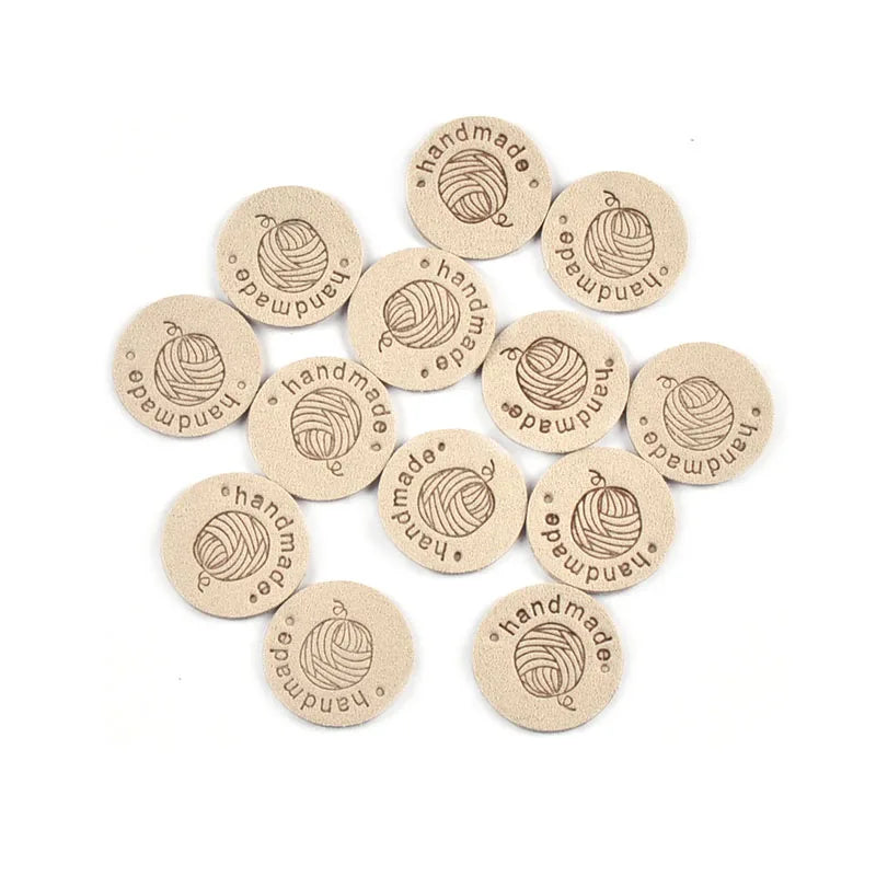 20Pcs 2.5cm Letter Embossed PU Leather Round Labels For Garments Bag Handmade Accessories Sewing Clothes Tags DIY Crafts c4011 Qme 2-20Pcs