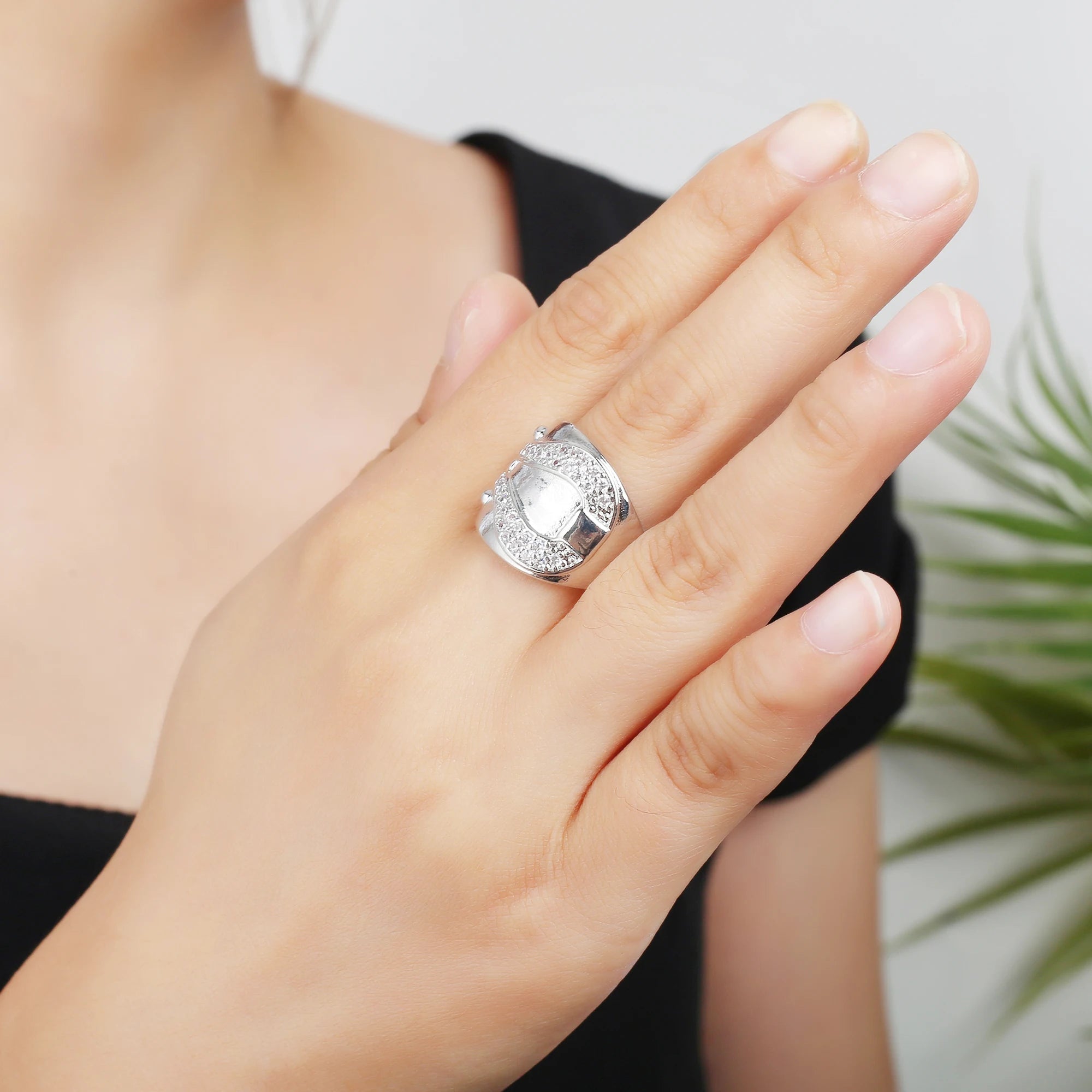 Luxury Shiny Zirconia Geometric Open End Adjustable Ring Punk Style For Women Men Daily Party Finger Jewelry Fashionable Gifts Qme