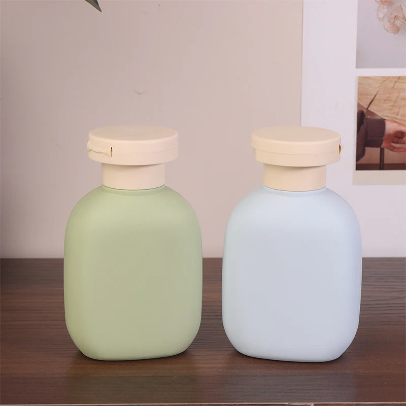 2 Refillable Squeeze Bottles Flip Cap Travel Reusable Plastic Qme