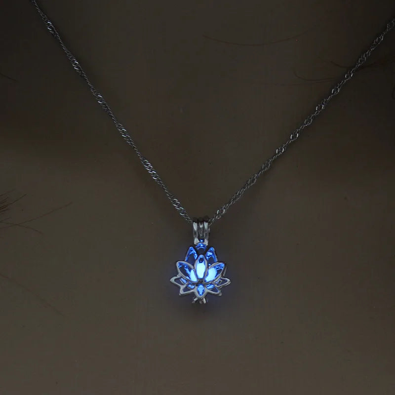 Luminous Glowing In The Dark Moon Lotus Flower Shaped Pendant Necklace for Women Yoga Prayer Buddhism Hip Hop Punk Jewelry Qme