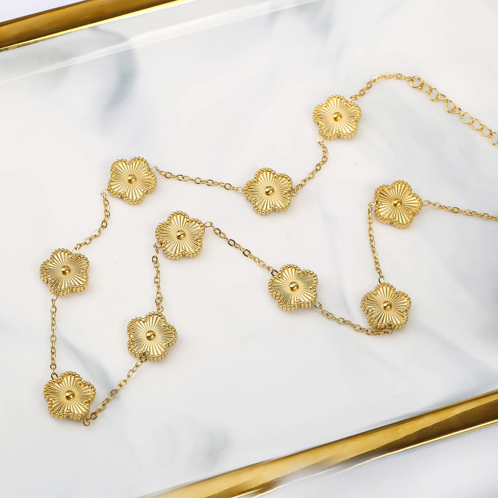10 Flower Y2K Laser Stainless Steel Five Leaf Flower Waterproof Necklace Simple for Woman Daily Party Aesthetic Jewelry Clover Qme Gold