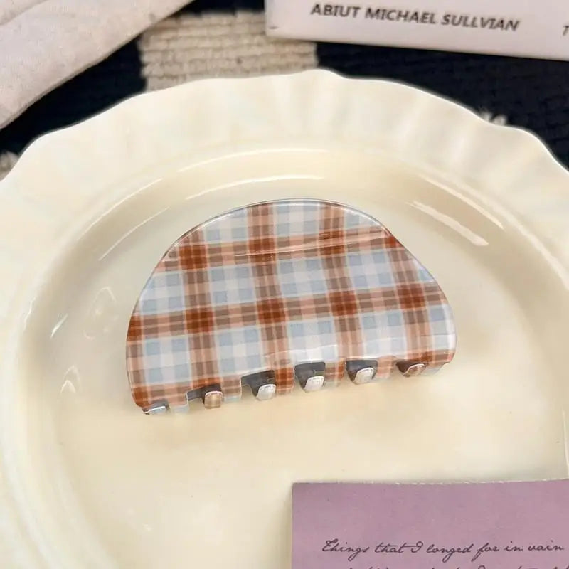 Elegant Plaid Series Acrylic Hair Claw Classic Retro Clips Trendy Qme A7