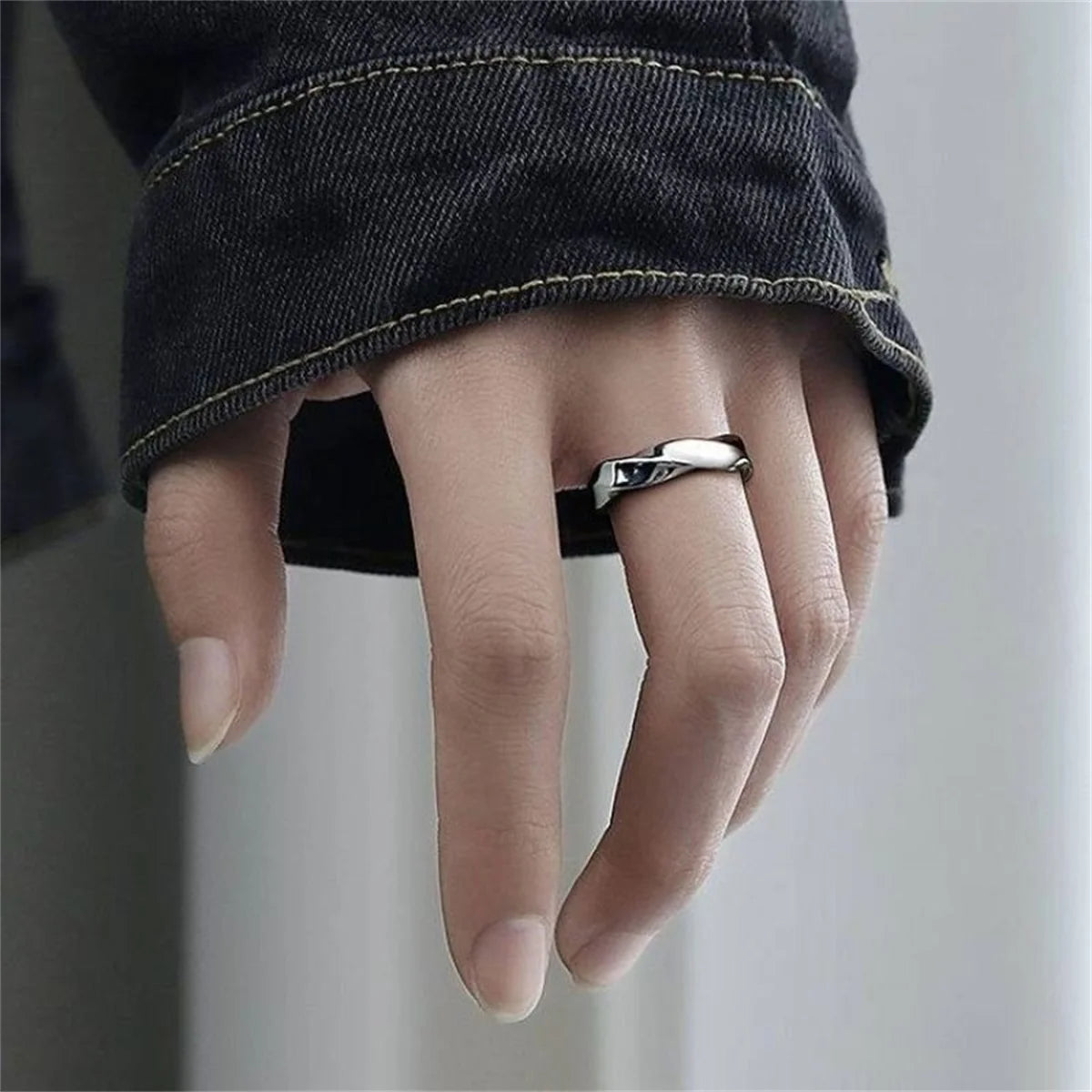 Кольцо Женское Rings For Men Women Trend Design Metal Twist Simple Open Adjustable Finger Ring Jewelry Wedding Qme