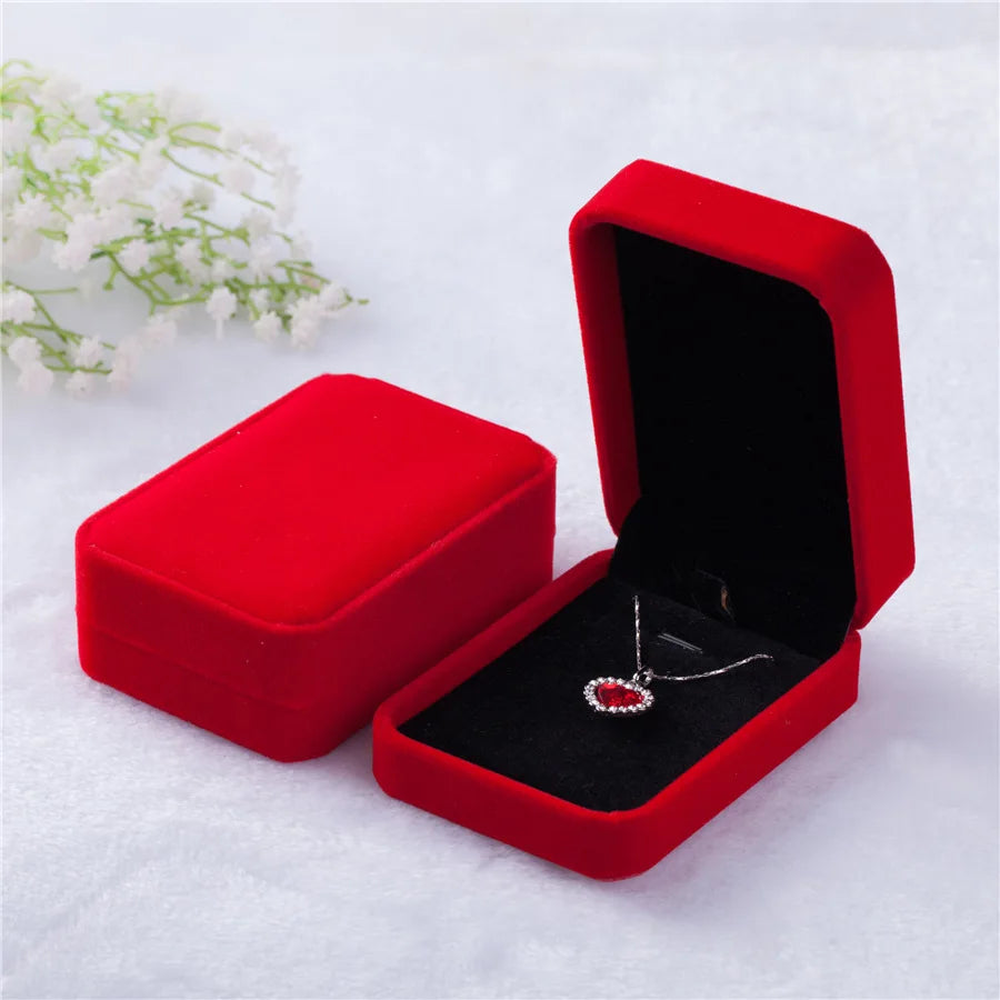 1 round cornered velvet jewelry box, long chain bracelet, ring packaging box, jewelry storage box, necklace box Qme Red