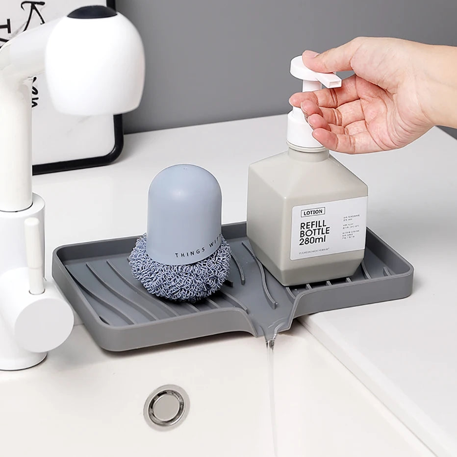 Self Draining Soap Bar Holder Silicone Kitchen Sink Soap Dish Sponge Tray Counter Caddy Organizer for Dish Soap Dispenser Qme