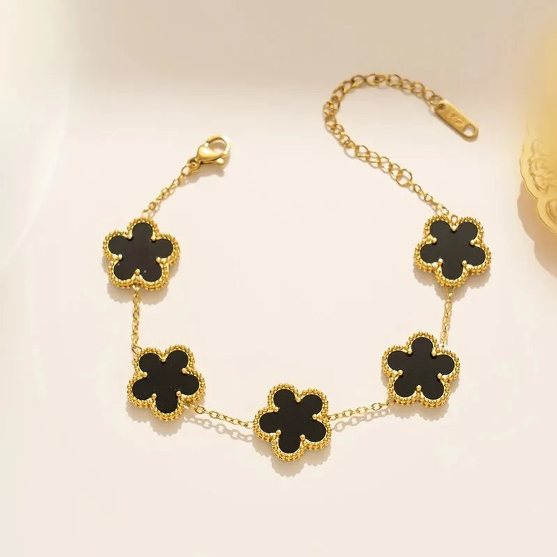 Light Luxury Stainless Steel Hot Sale Black and White Shell Five Leaf Flower Bracelet Simple Woman Fashion Daily Party Jewelry C Qme Bracelet 2