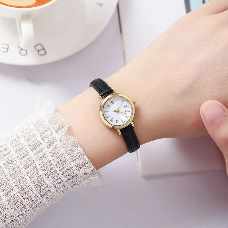 Moda pequena feminina relógios casual pulseira de couro quartzo relógios de pulso reloj mujer meninas relógio presente Qme