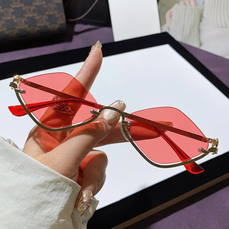 Metal Women Simple Trend Sunglasses New Half Frame Diamond Shaped Dopamine Small Frame Outdoor Sunglasses Qme RD