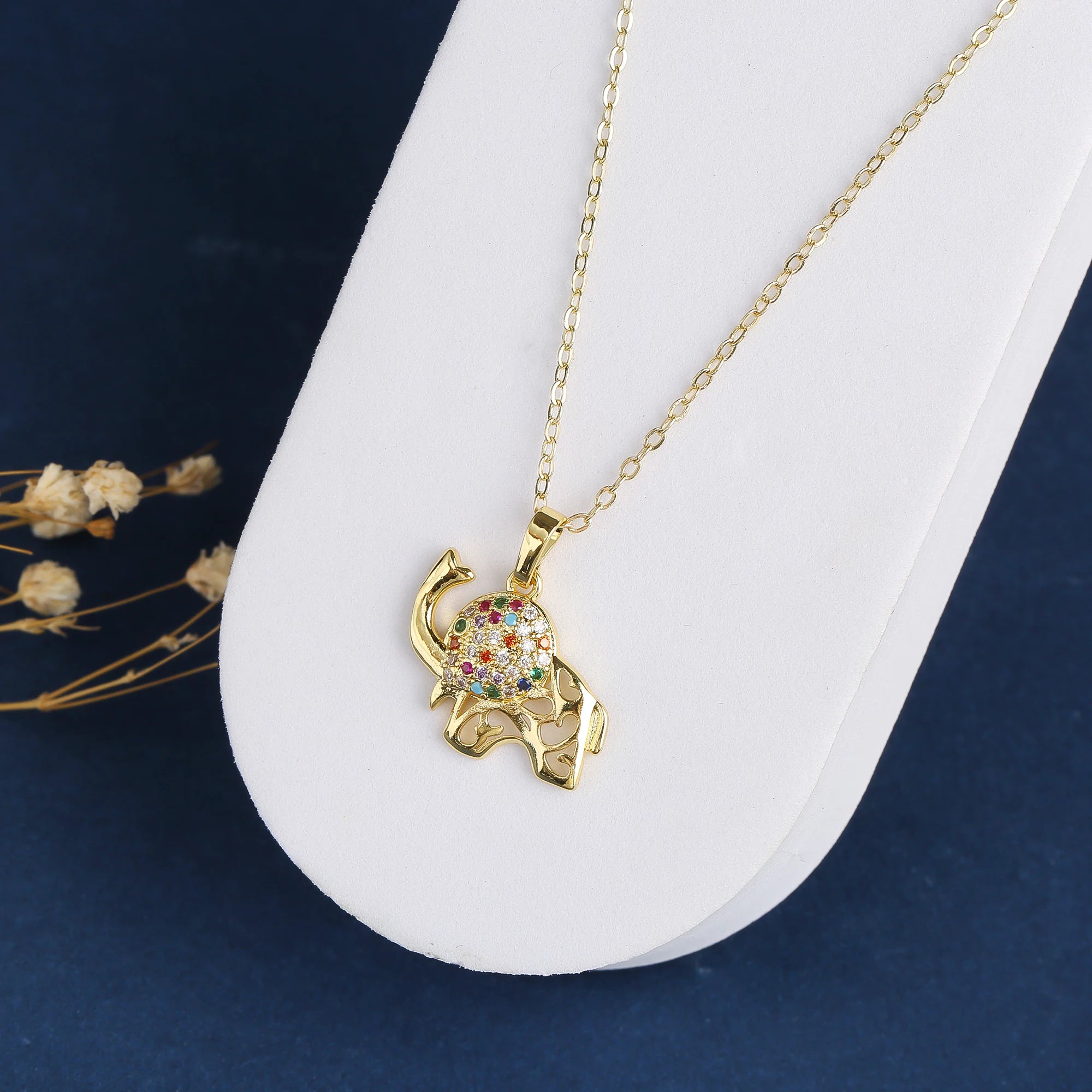 9 Style Luxury Shiny Zirconia Animal Puppy Elephant Leopard Pendant Necklace for Man Woman Party Gold Plated Jewelry Daily Wear Qme 6