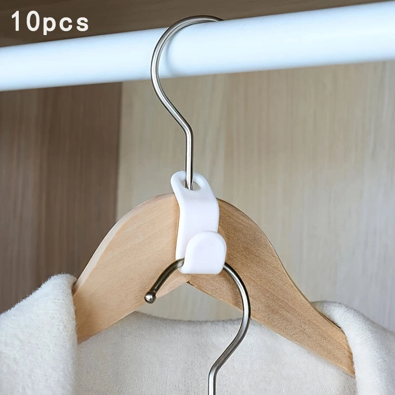 10 hangers connected to plastic hooks Qme WHITE