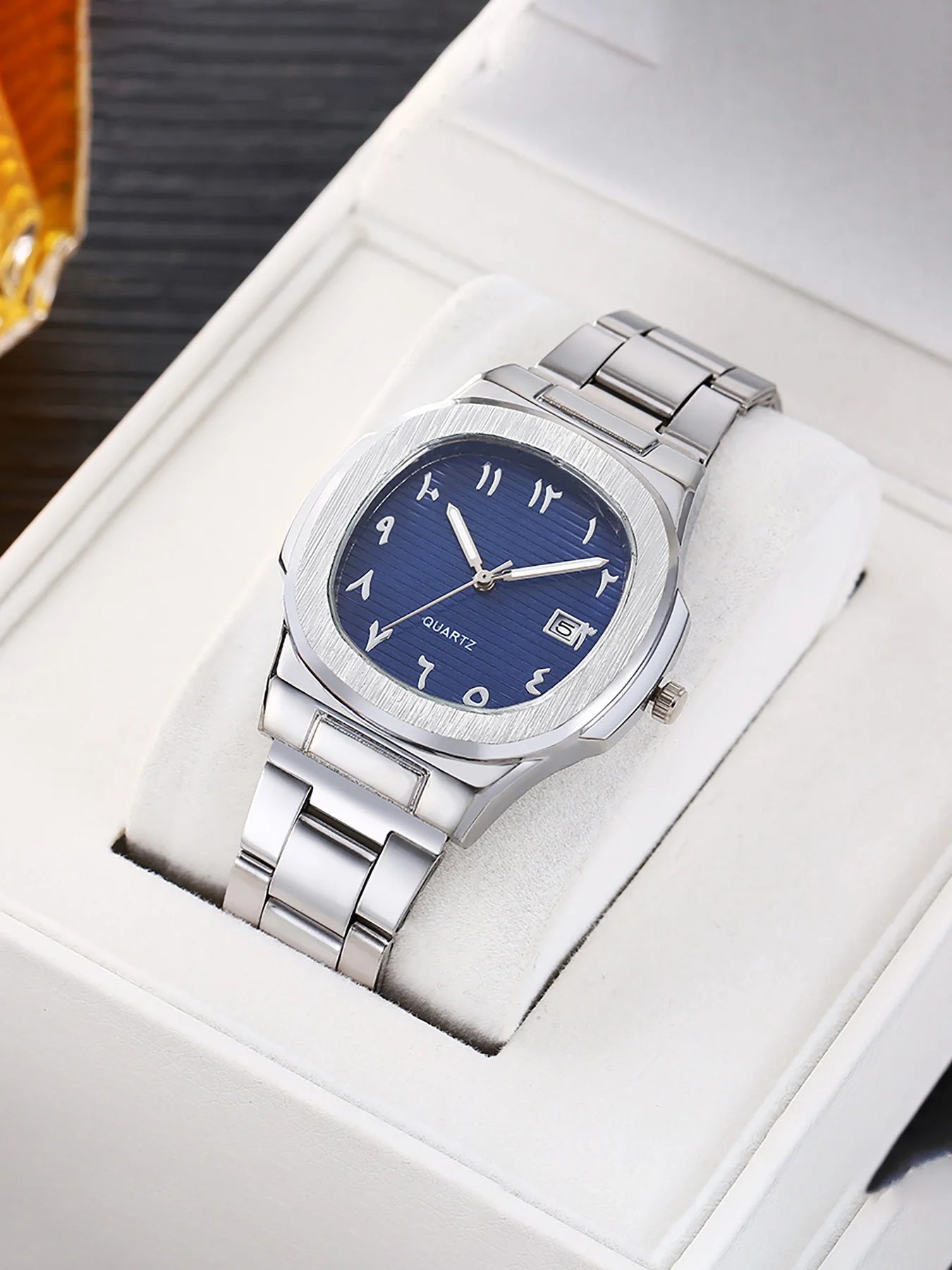 Retro Textured Dial Male Calendar Wristwatch, Multi-Color Option Alloy Band Fashion Daily Wear Men Quartz Watch Qme Blue