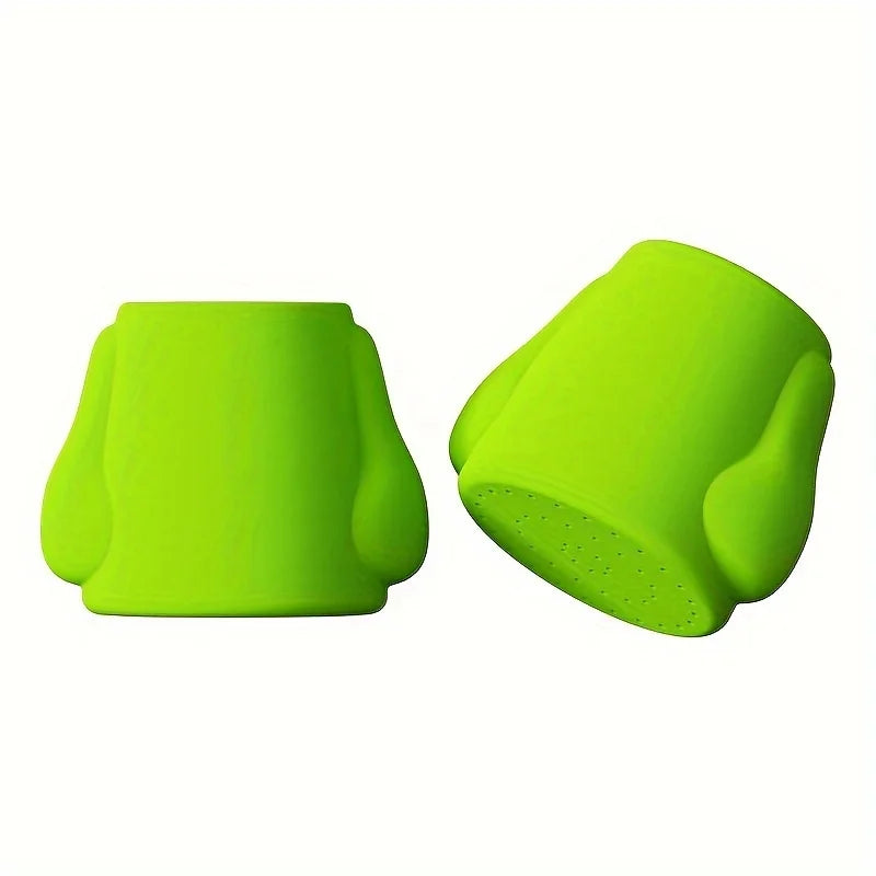 Pet cleaning supplies, dog shower, silicone multifunctional showerhead, outdoor portable water bottle shower head Qme green