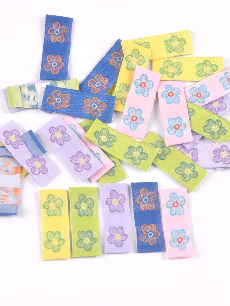 50Pcs Candy Color Mixed Flower Pattern Embroidery Labels Garment Tags For Sewing Accessories Clothes Bag Handmade DIY Supplies Qme