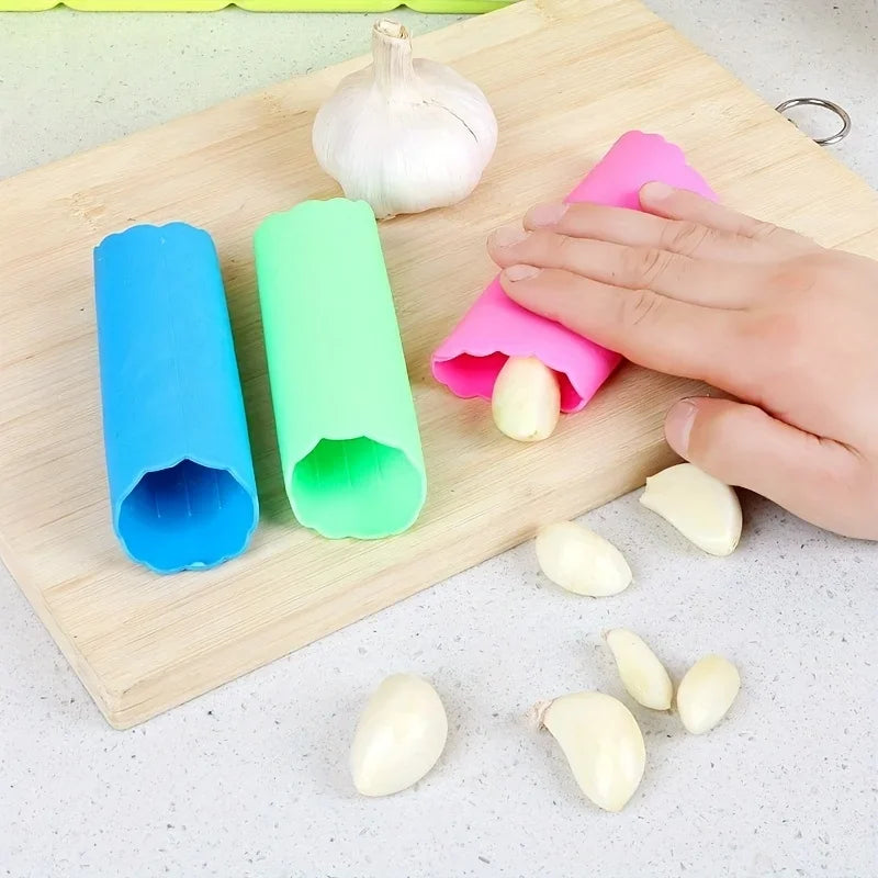 Easy-Grip Garlic Peeler - Durable Plastic, Perfect for Kitchen & Dining Use Qme