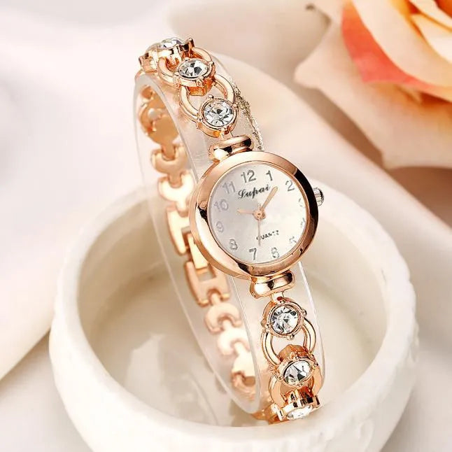 Ladies’ Luxury Business Watch Fashion Classic shiny Bracelet Reloj With Round Case Shape Women Elegant Quartz Diamond Wristwatch Qme Gold No