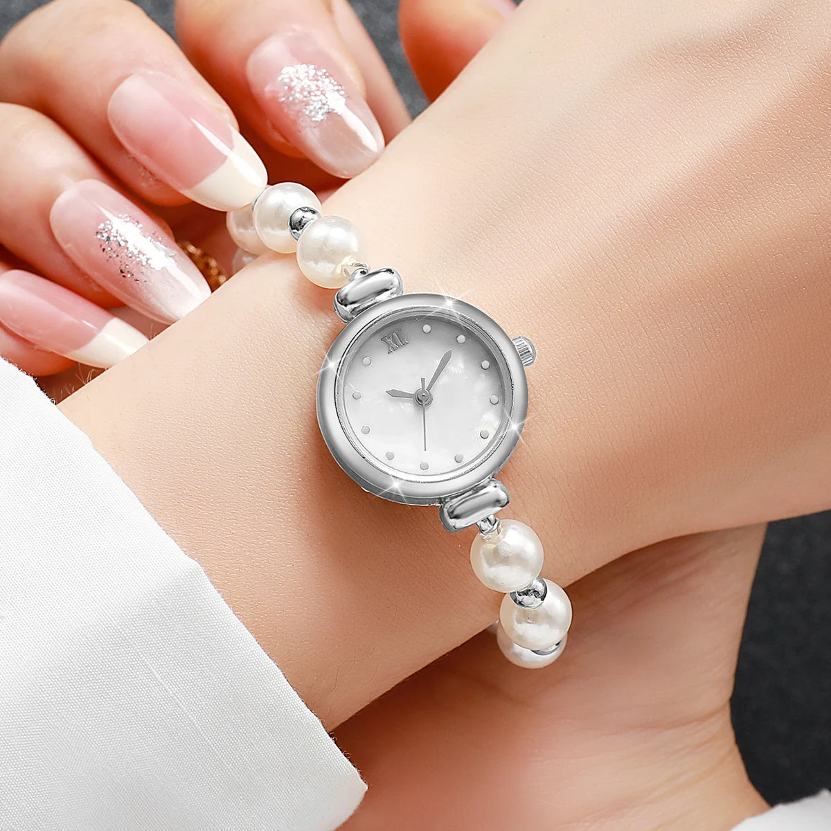 Moda pequena roma dial feminino relógio de quartzo elegante pérolas pulseira relógio de pulso para senhoras reloj mujer Qme