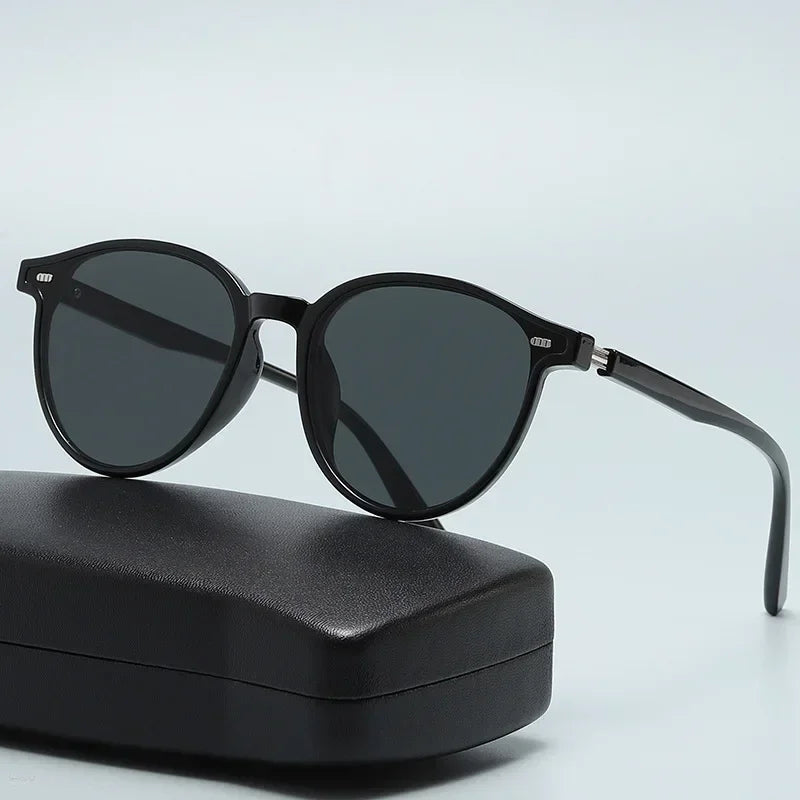 New Small Oval Women's Sunglasses Fashion Brand Women Casual Glasses Vintage Men Outdoor Sunshade Goggles UV400 Oculos De Sol Qme Black