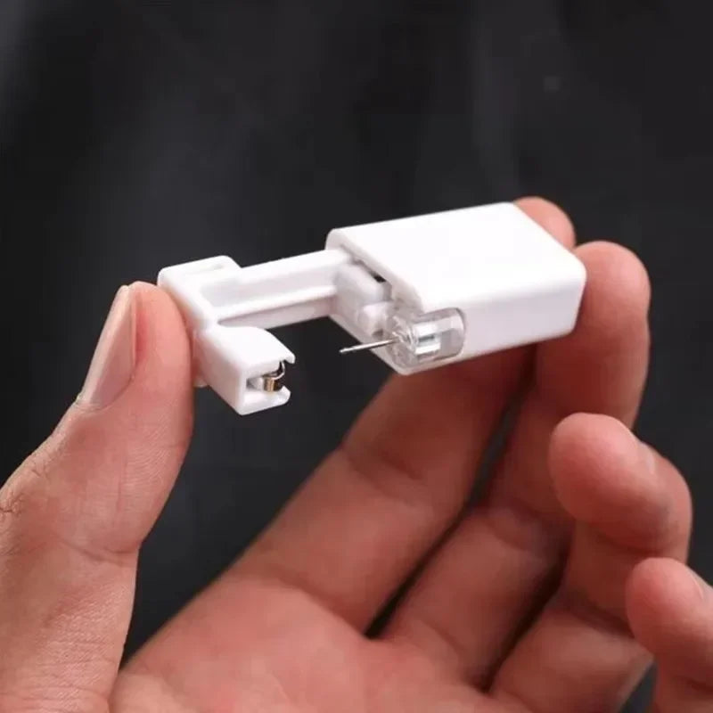 Safety Ear Piercing Gun Kit Women Men Disposable White Plastic Sterile Ear Piercing Device Fashion Simple Jewelry Piercing Tools Qme