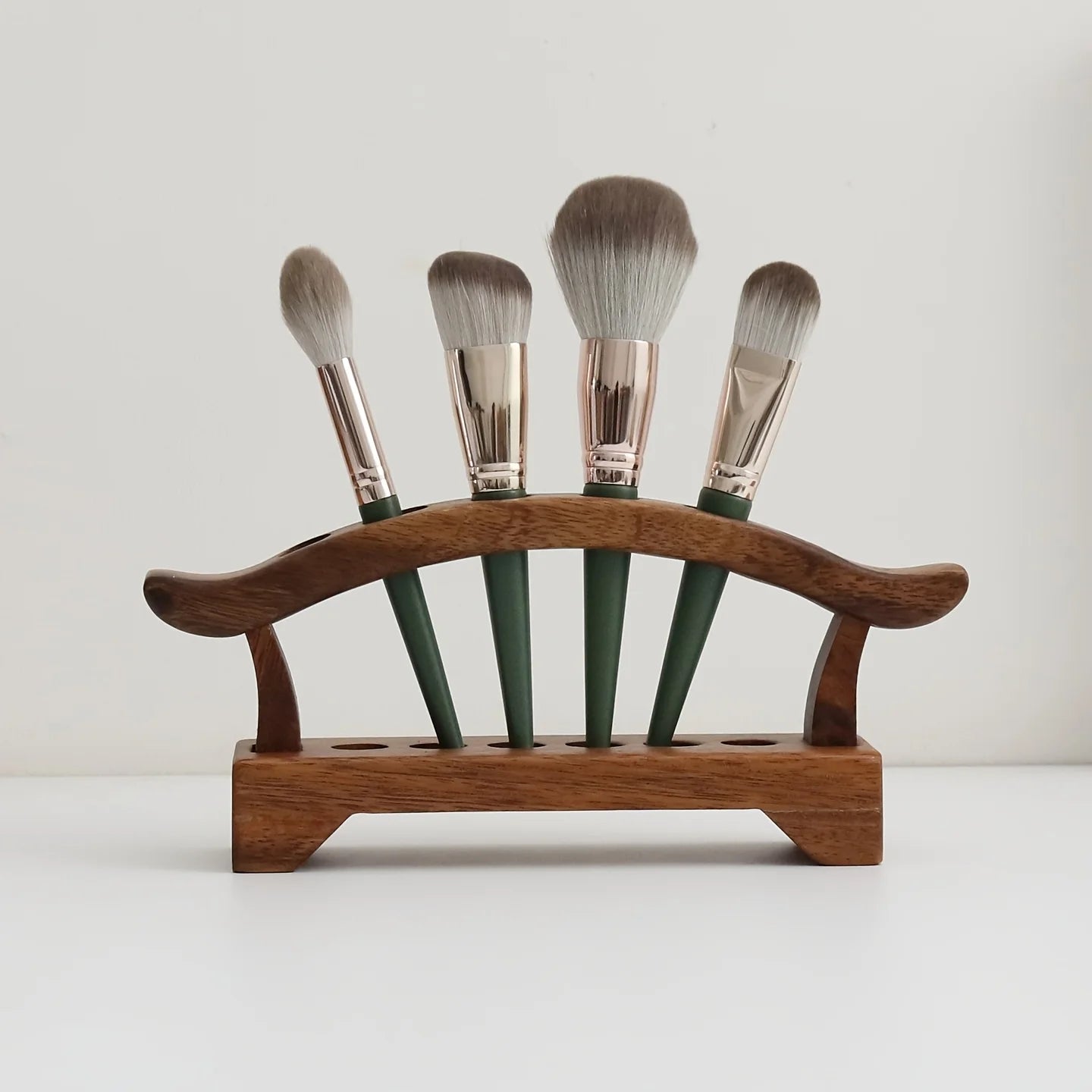 Wooden Pen Holder, Walnut Pencil Holder with 6 Slots, Desk Additions. Suitable for Offices, Schools, And Home Use Qme
