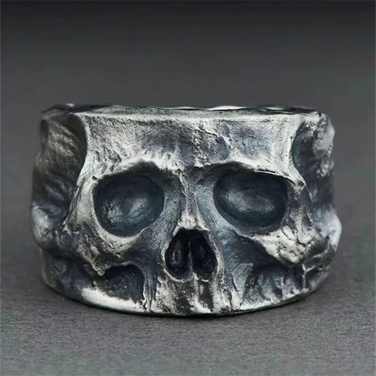 Retro Half Face Skull Ring For Men Vintage Punk Gothic Rock Hiphop Ring Bikers Accessories Handmade Designer Jewelry Unisex Gift Qme