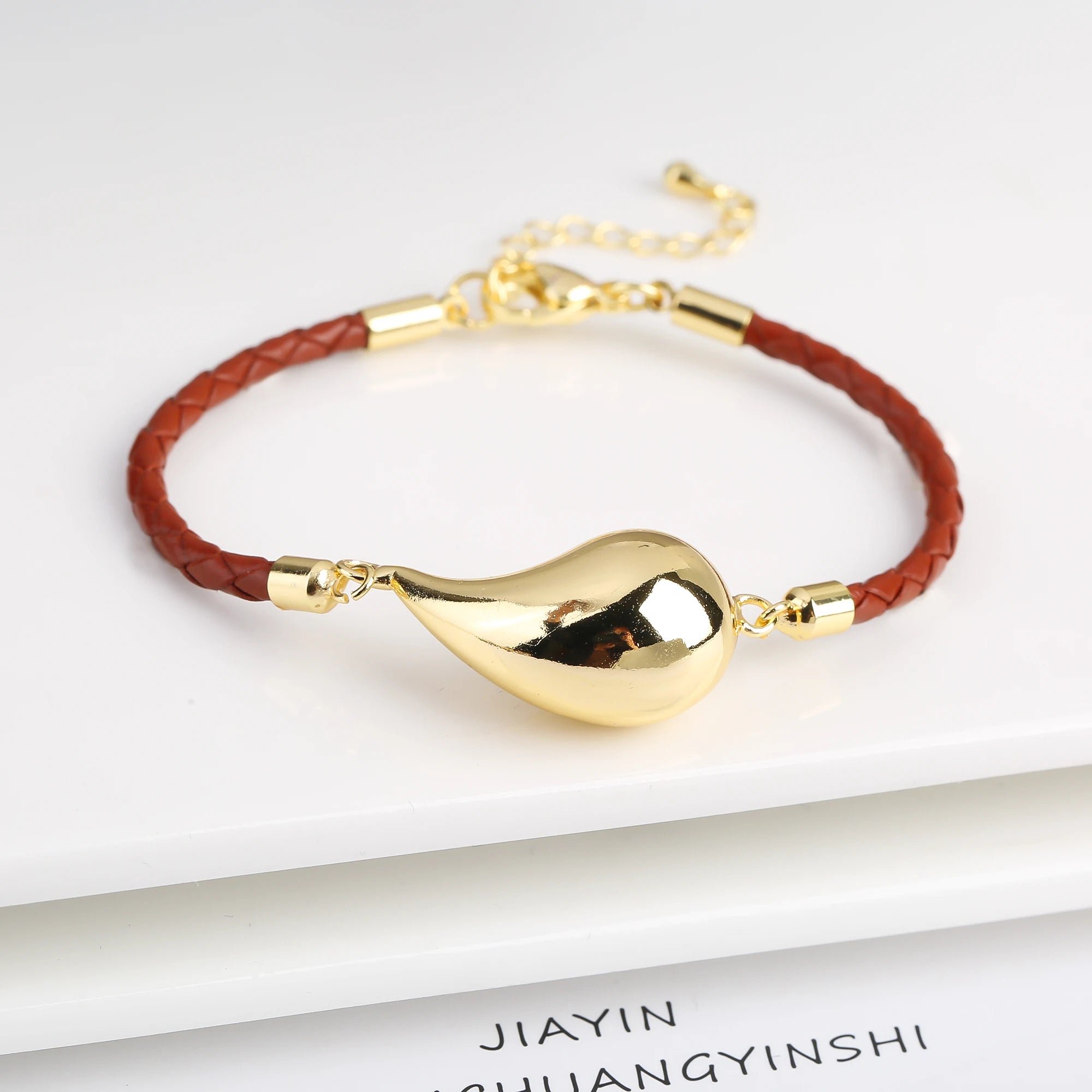 Simple Gold Plated Comma Leather Braided Adjustable Bracelet Fashion Women Water Drop Bracelet for Party Jewelry Gift Daily Wear Qme Color 2