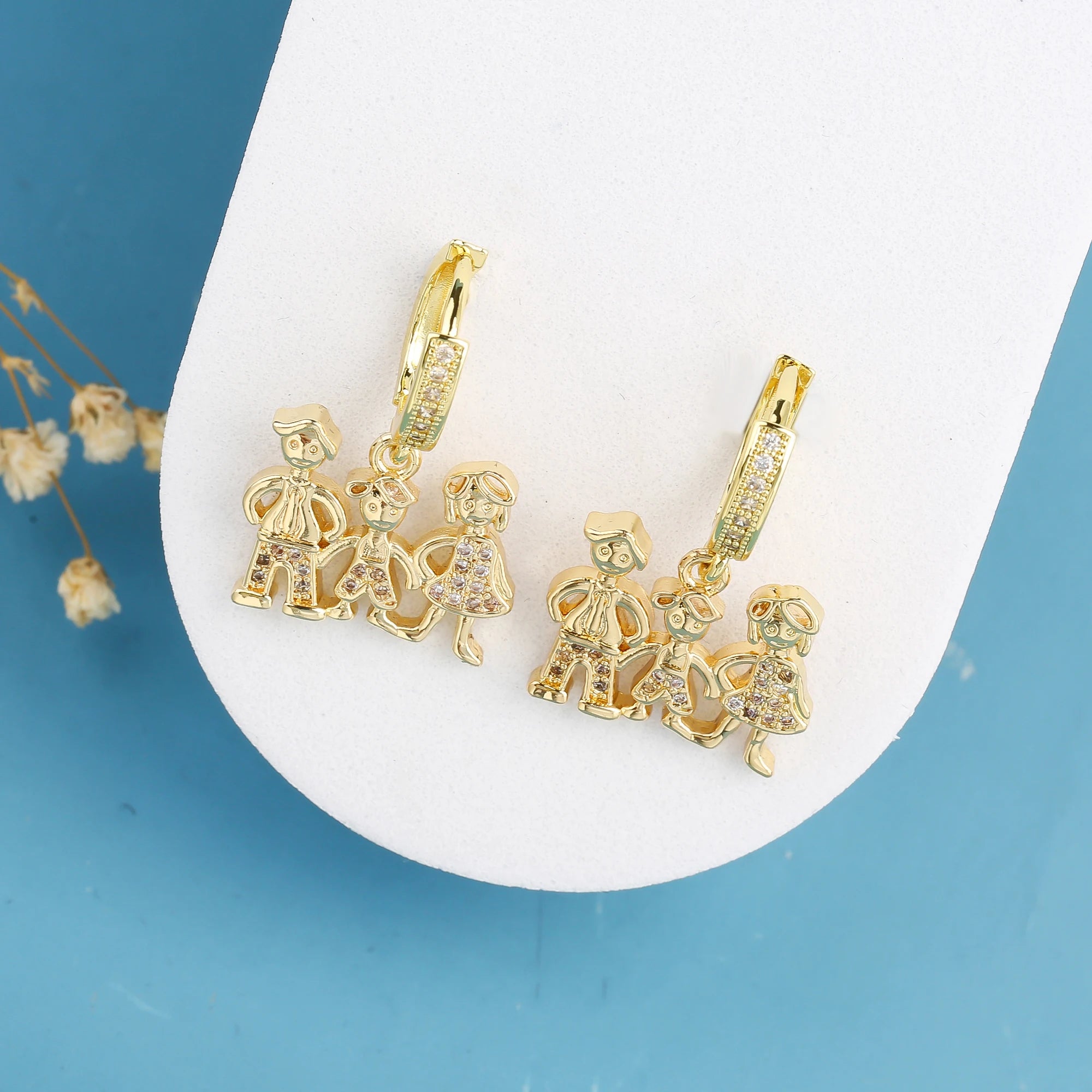 4 Style Shiny Colorful Zirconia Boys Girls Theme Character Earrings Hip Hop for Women Daily Party Crystal Jewelry Wholesale Qme 4