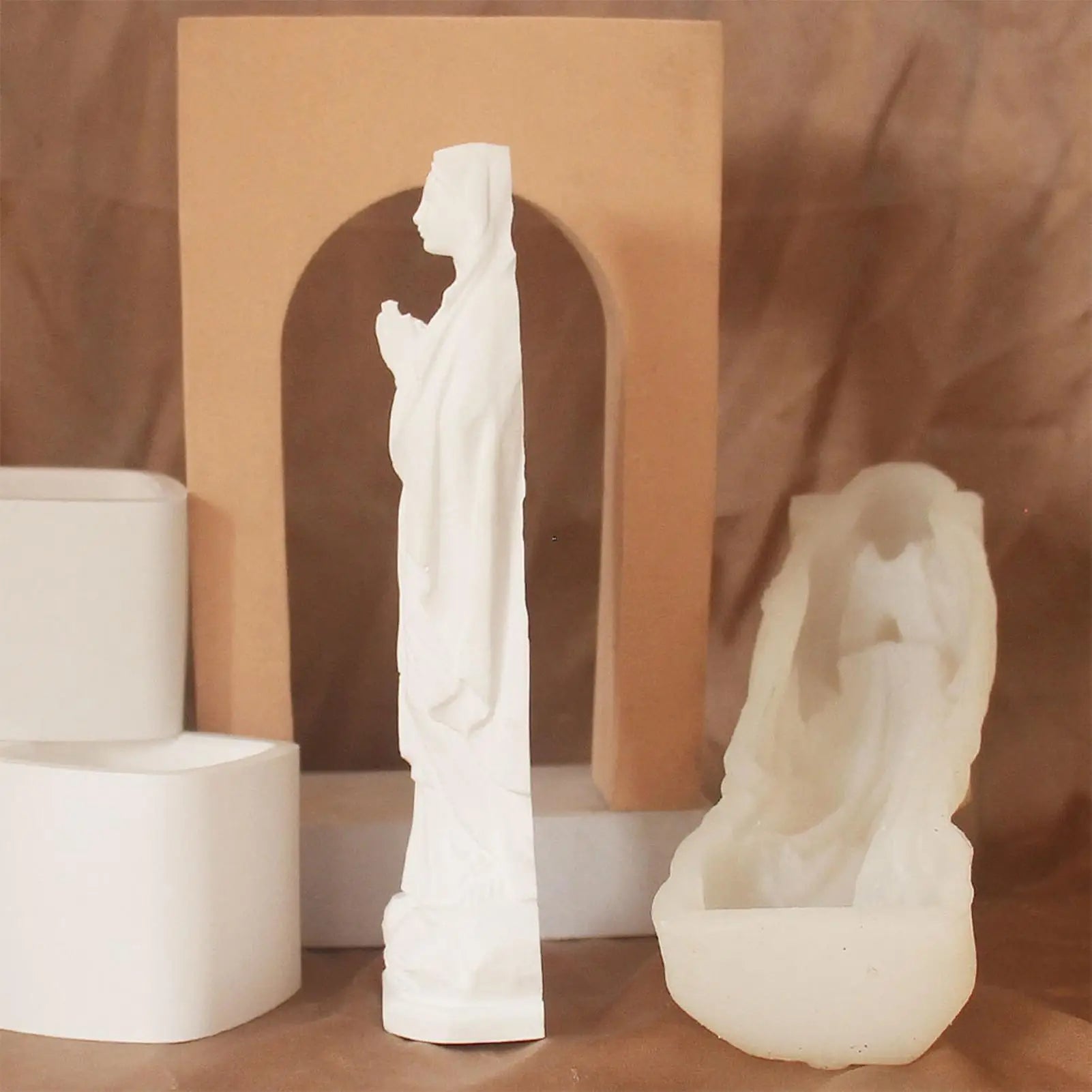 Virgin Mary Plaster Statue Silicone Mold 3D Religious Statue Silicone Candle Mold For Resin Candle Aromatherapy Soap Production Qme