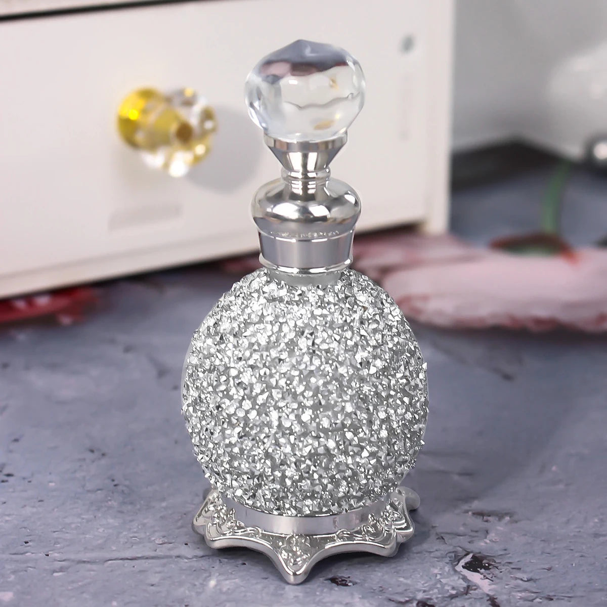 15ml Perfume Decanter Bottle,Luxuriou Perfume Bottle with Sparkling Rhinestone Decoration,Dropper Essential Oil Dispenser Bottle Qme Silver